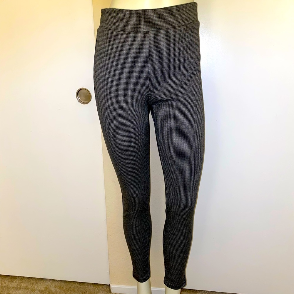 Grey Houndstooth Leggings